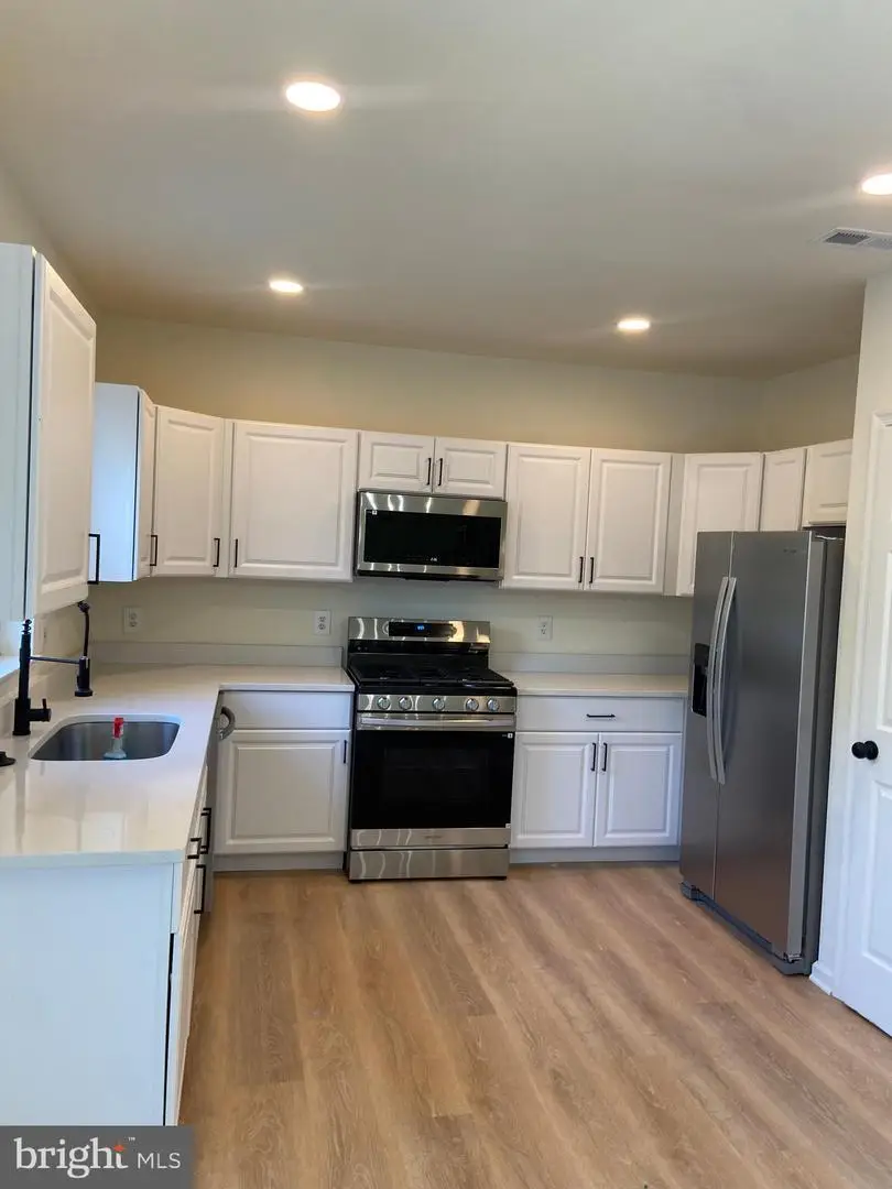 42888 Golf View Dr, Chantilly, VA 20152 - #2