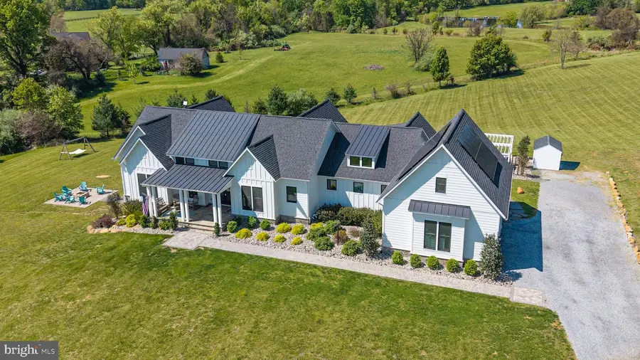 35399 Hillock Ln, Round Hill, VA 20141 - #2