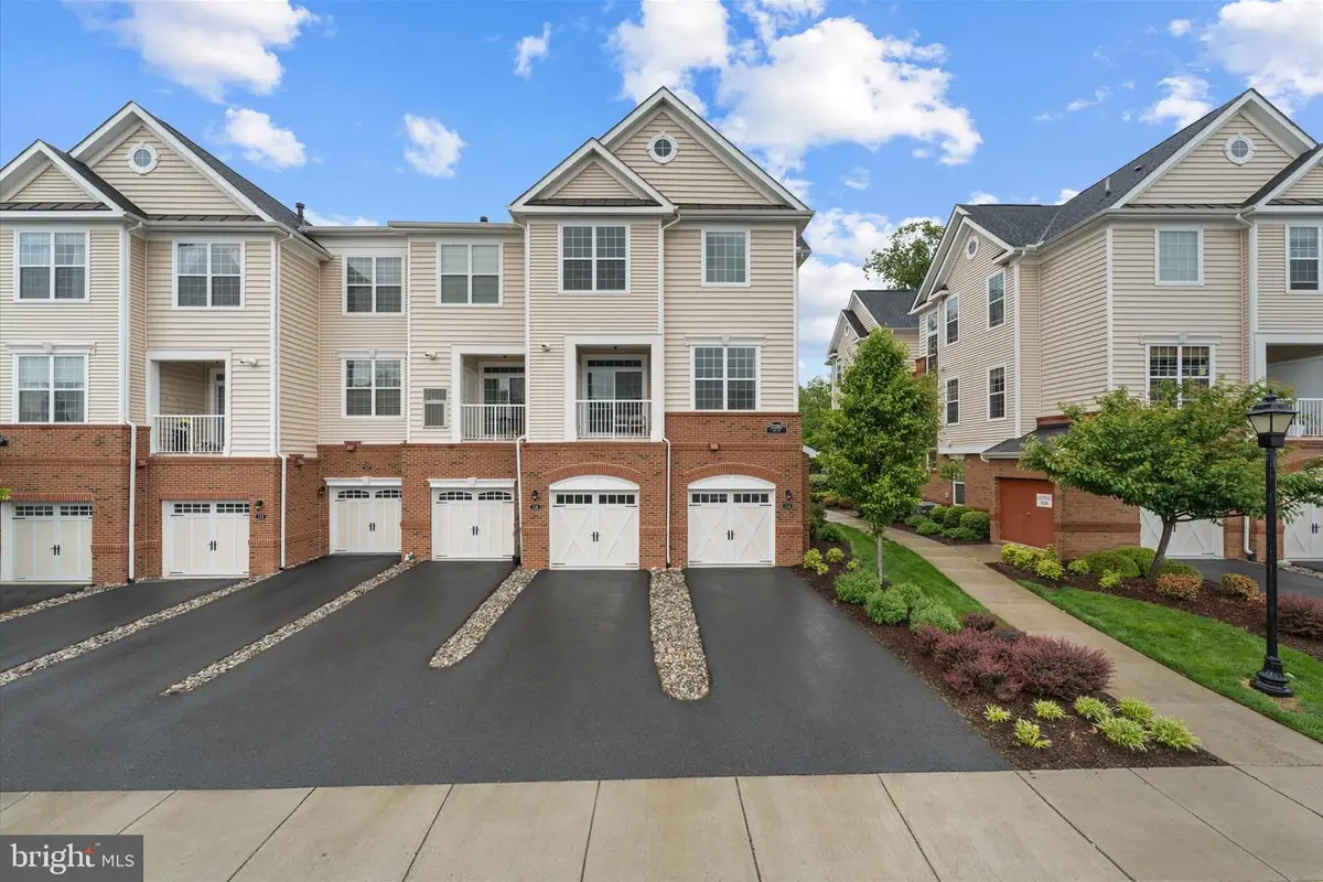 23265 Milltown Knoll Sq #114, Ashburn, VA 20148 - #1