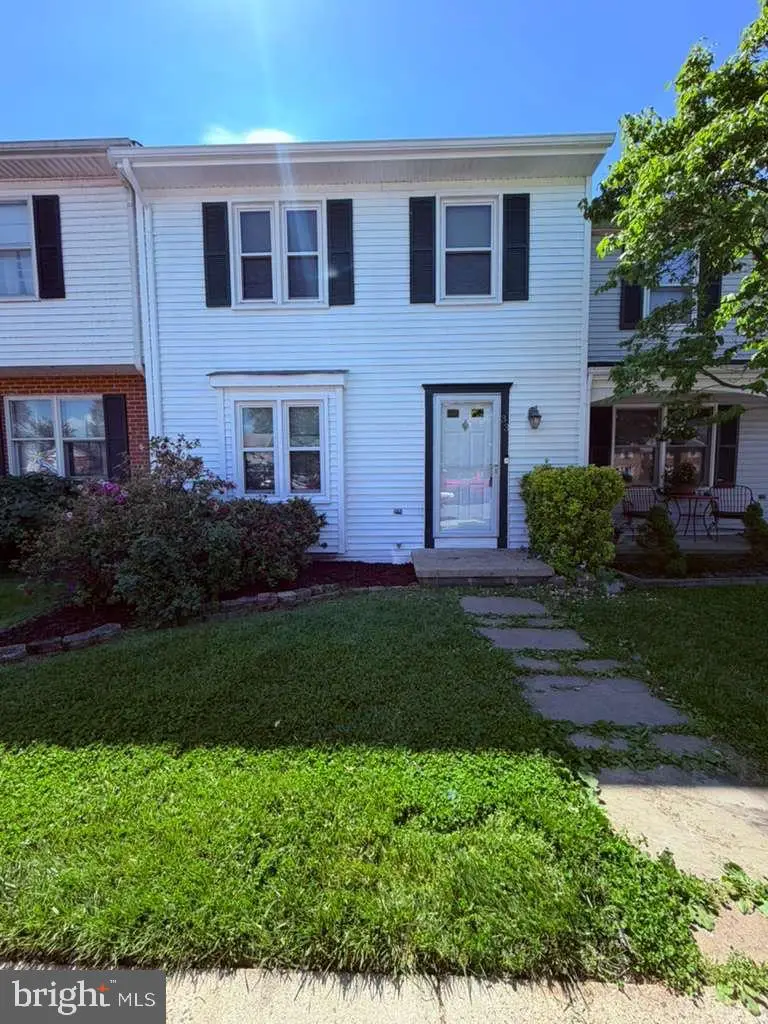 33 Park Pl, Lovettsville, VA 20180 - #1