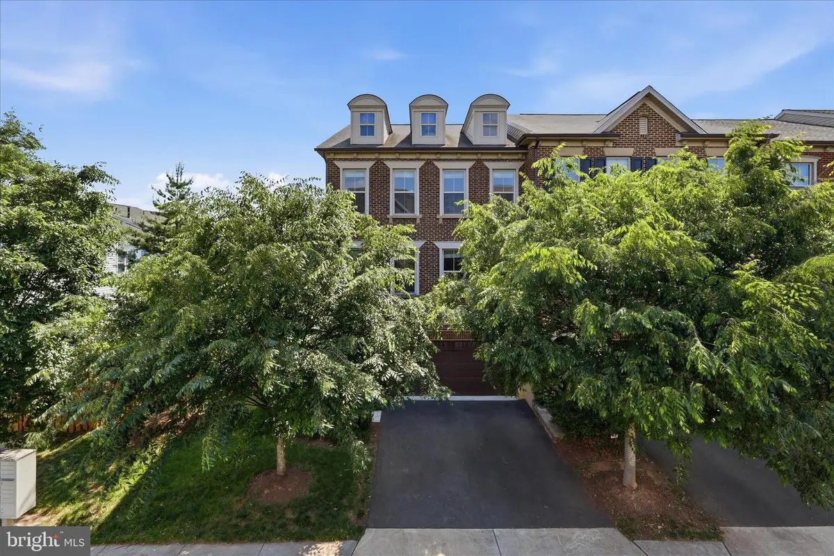 42567 Dreamweaver Dr, Brambleton, VA 20148 - #1