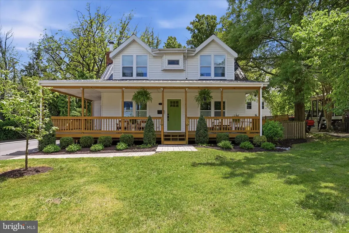 405 Edwards Ferry Rd Ne, Leesburg, VA 20176 - #1