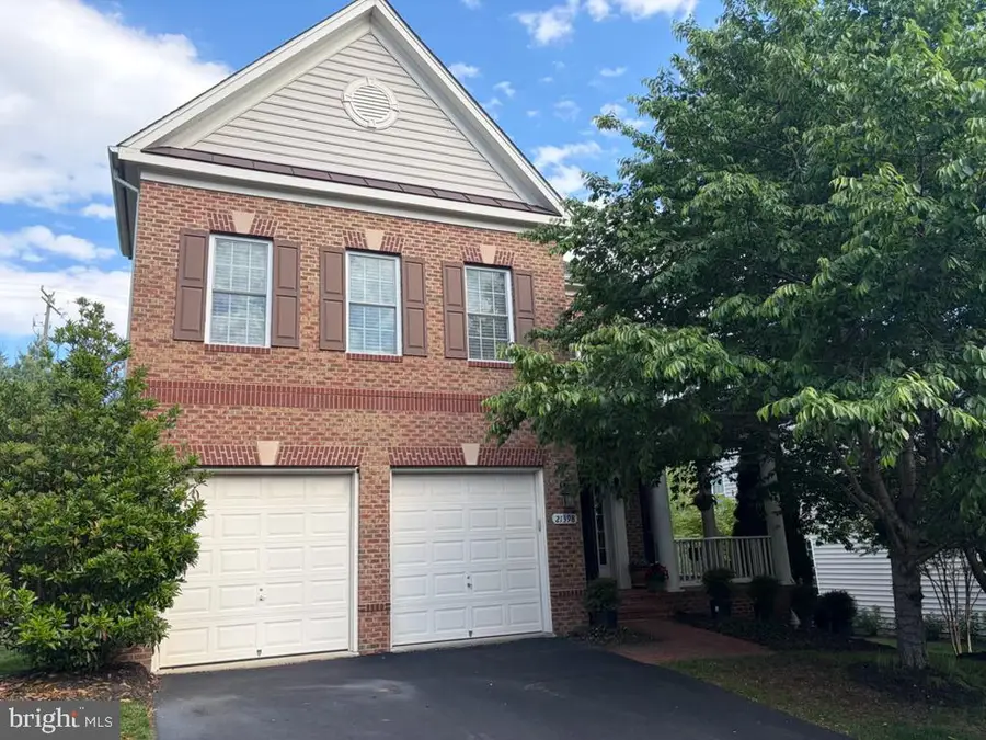21398 Fairhunt Dr, Ashburn, VA 20148 - #2