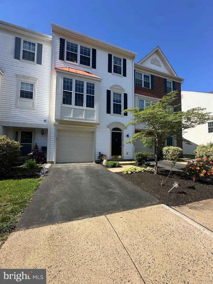 21740 Kings Crossing Ter, Ashburn, VA 20147 - #1
