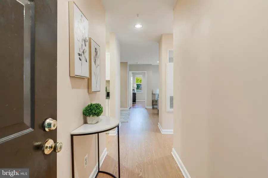 20313 Beechwood Ter #102, Ashburn, VA 20147 - #2