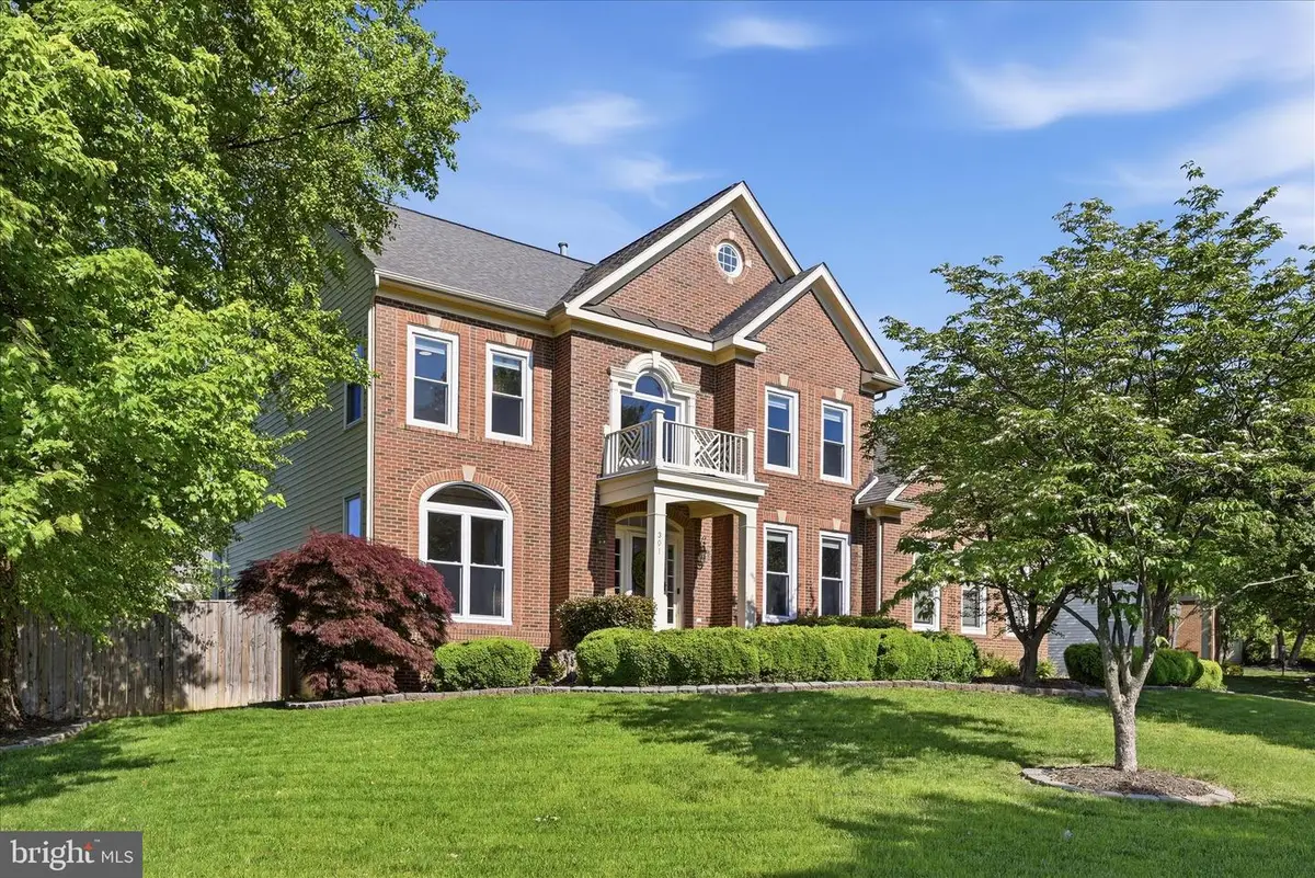 301 Shiloh Pl Se, Leesburg, VA 20175 - #1