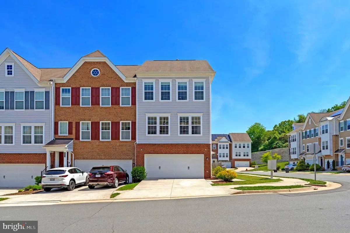 44955 Bishop Ter, Ashburn, VA 20147 - #1