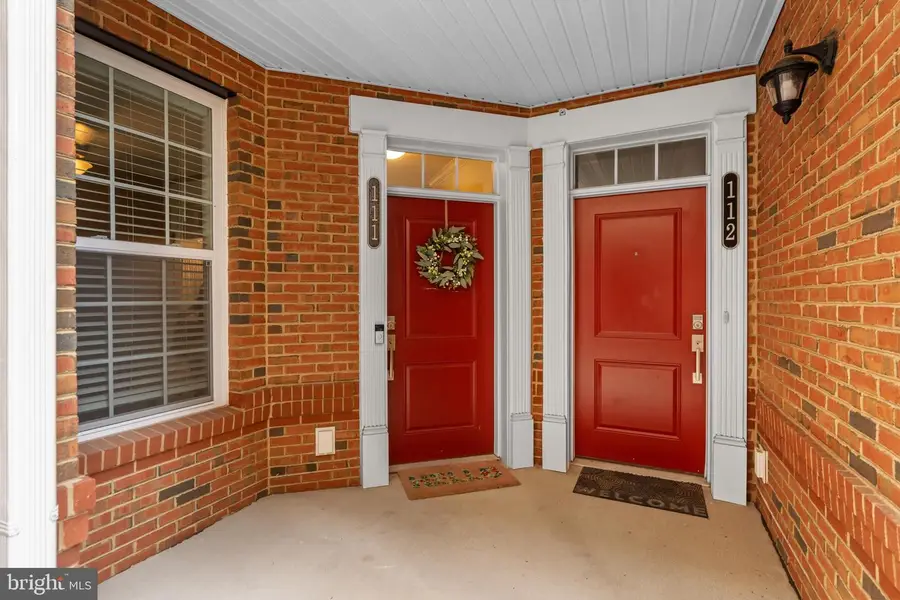 23255 Milltown Knoll Sq #111, Ashburn, VA 20148 - #2
