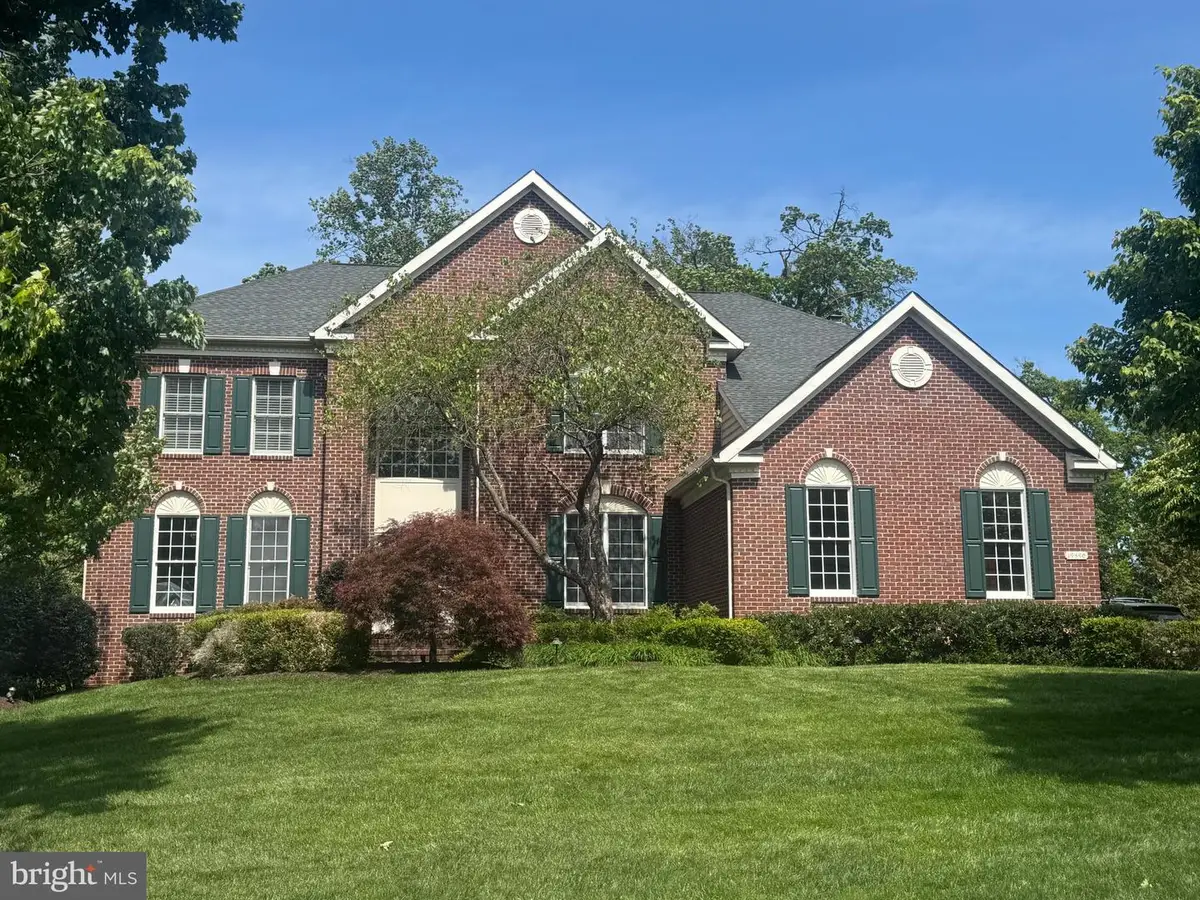 19590 Saratoga Springs Pl, Ashburn, VA 20147 - #1