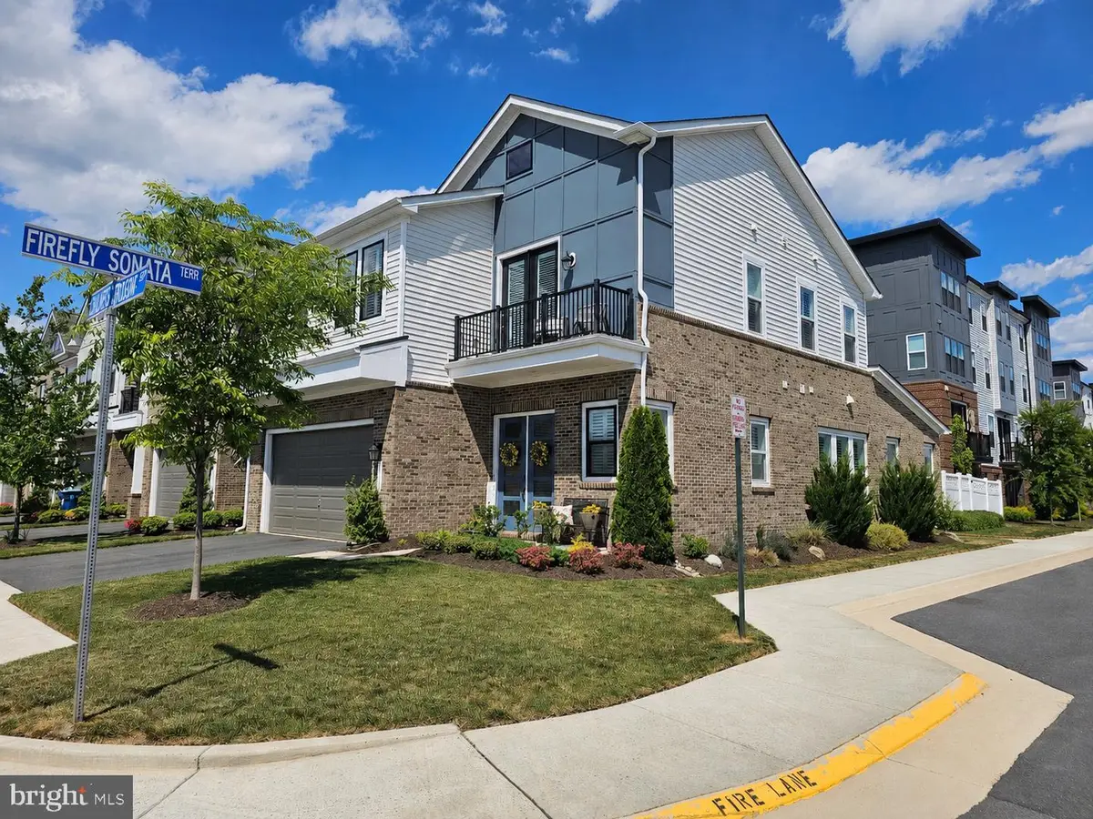 23664 Chalmers Crossing Ter, Ashburn, VA 20148 - #1