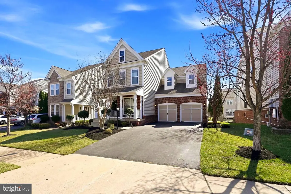 42637 Willow Bend Dr, Brambleton, VA 20148 - #1