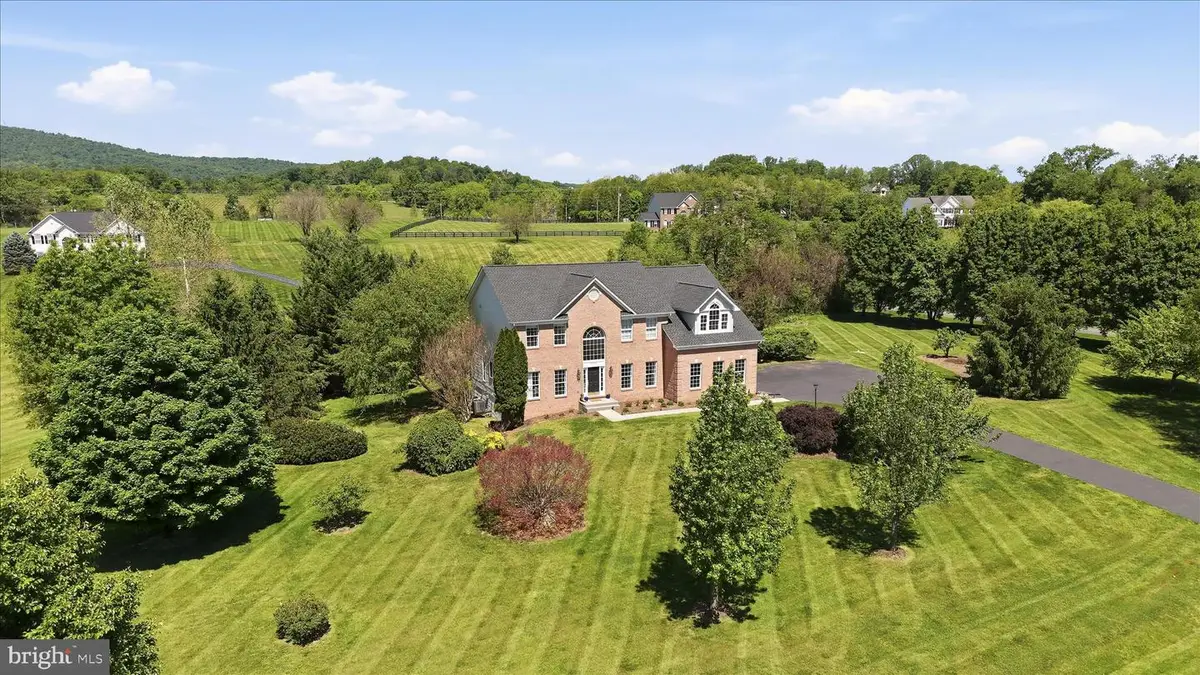 36704 Vineyard View Pl, Hillsboro, VA 20132 - #1