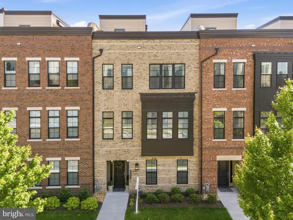 43909 Evelyn Path Ter, ASHBURN, VA 20147