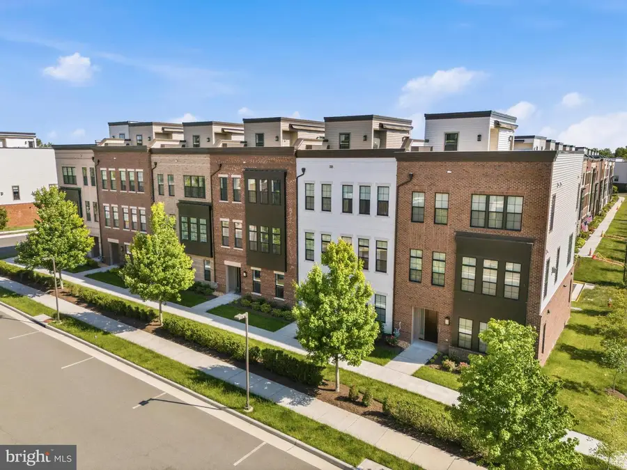 43909 Evelyn Path Ter, Ashburn, VA 20147 - #3