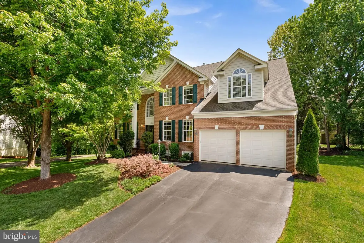 20460 Swan Creek Ct, Sterling, VA 20165 - #1