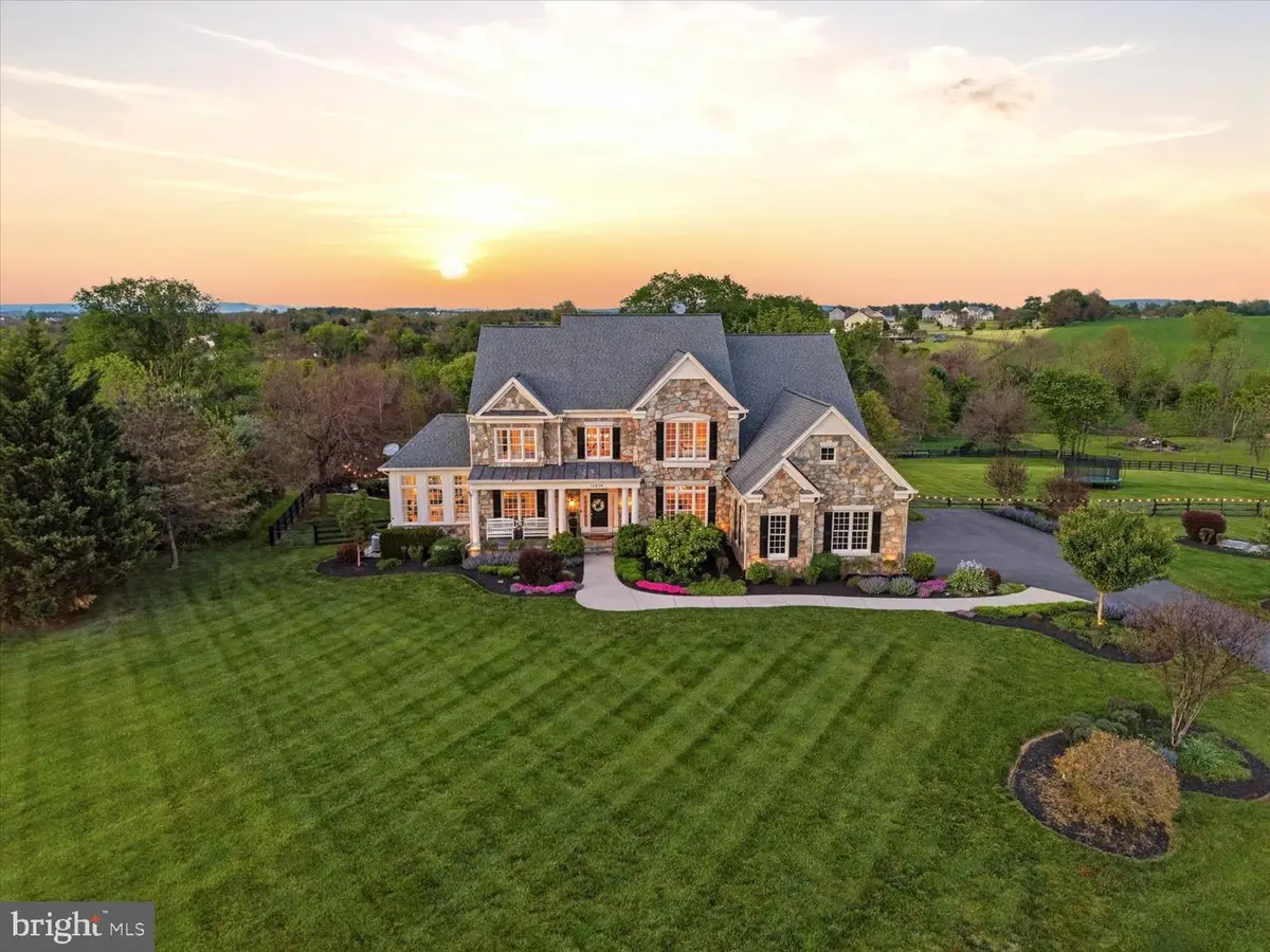 12830 Snowbird Ct, Lovettsville, VA 20180 - #1