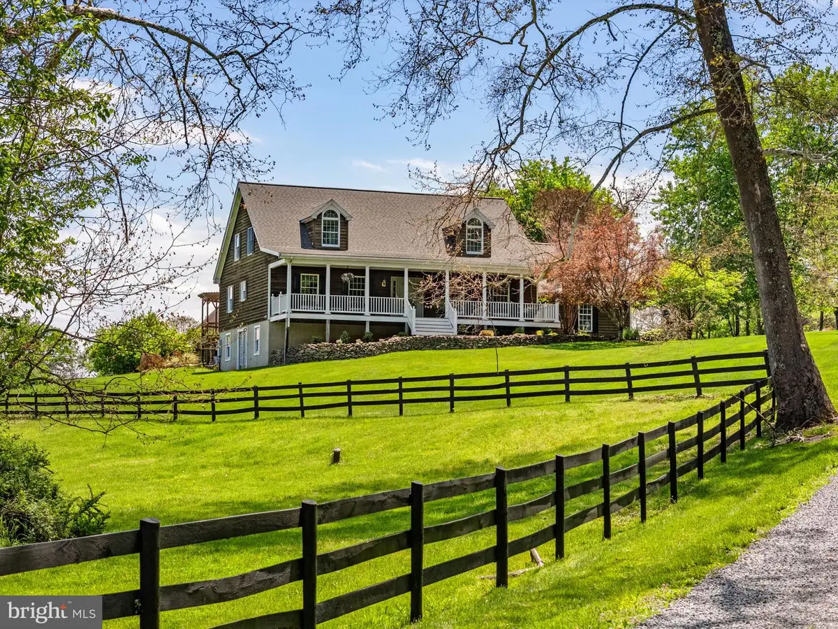 18654 Airmont Rd, Purcellville, VA 20132 - #1