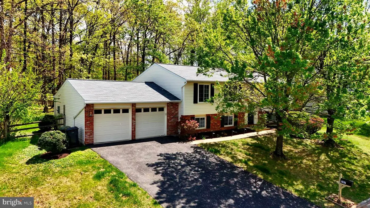 207 Silverleaf Dr, Sterling, VA 20164 - #1