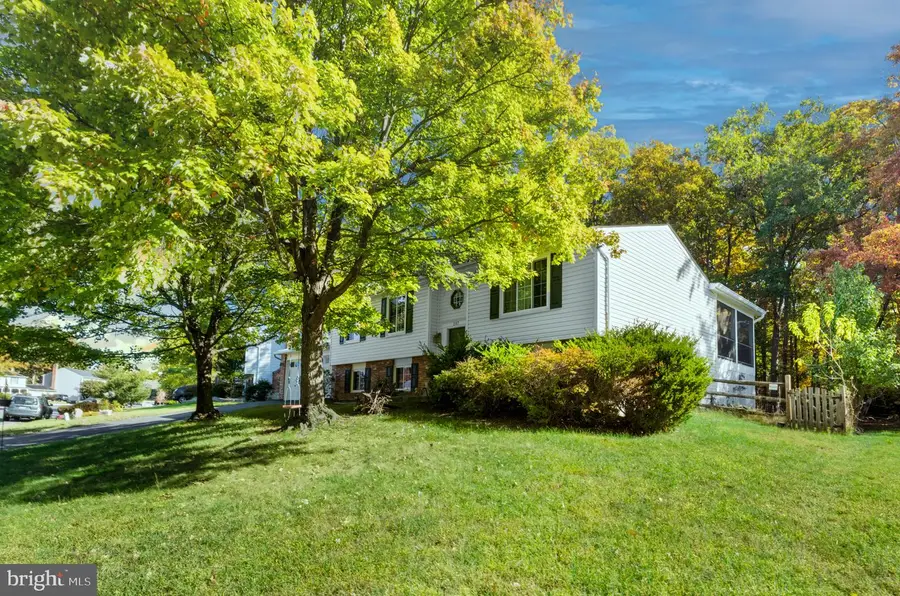 207 Silverleaf Dr, Sterling, VA 20164 - #3