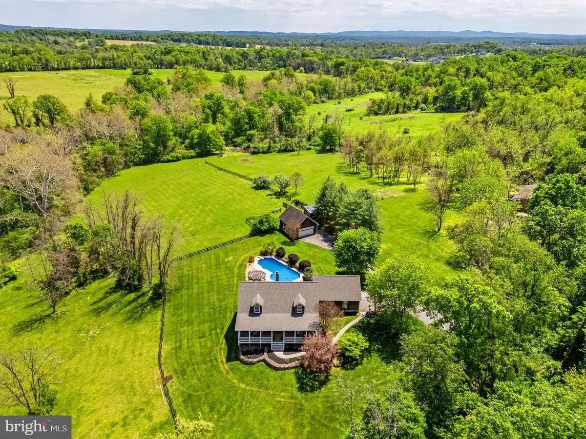 18660 And 18654 Airmont Rd, Purcellville, VA 20132 - #1