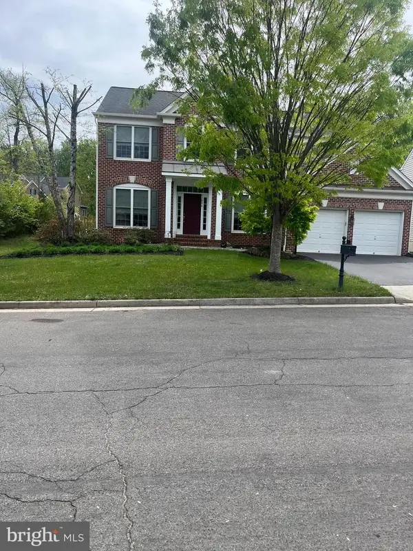 43896 Churchill Glen Dr, CHANTILLY, VA 20152