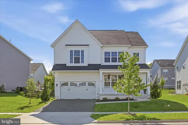 18003 Lake Front Cir, ROUND HILL, VA 20141