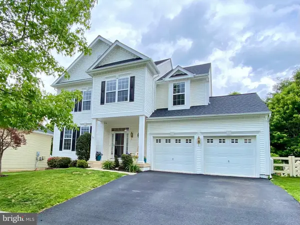 35551 Sarasota St, ROUND HILL, VA 20141