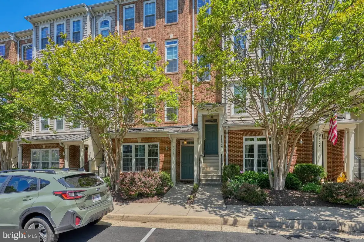 42219 Black Rock Ter, Aldie, VA 20105 - #1