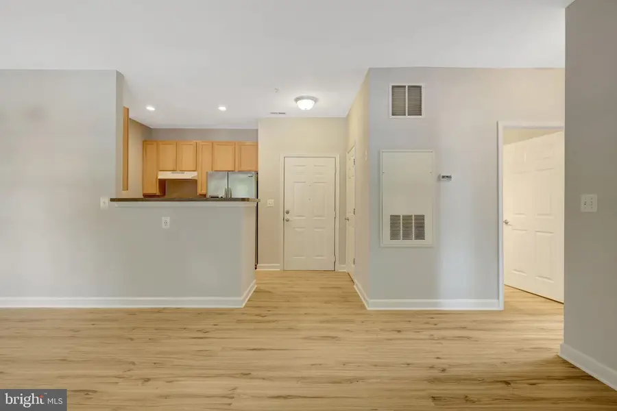 42421 Rockrose Sq #101, Brambleton, VA 20148 - #3