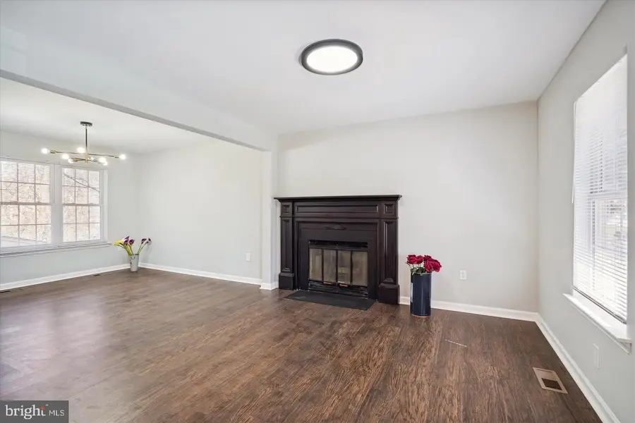 10 Red Wing Ct, Sterling, VA 20164 - #3