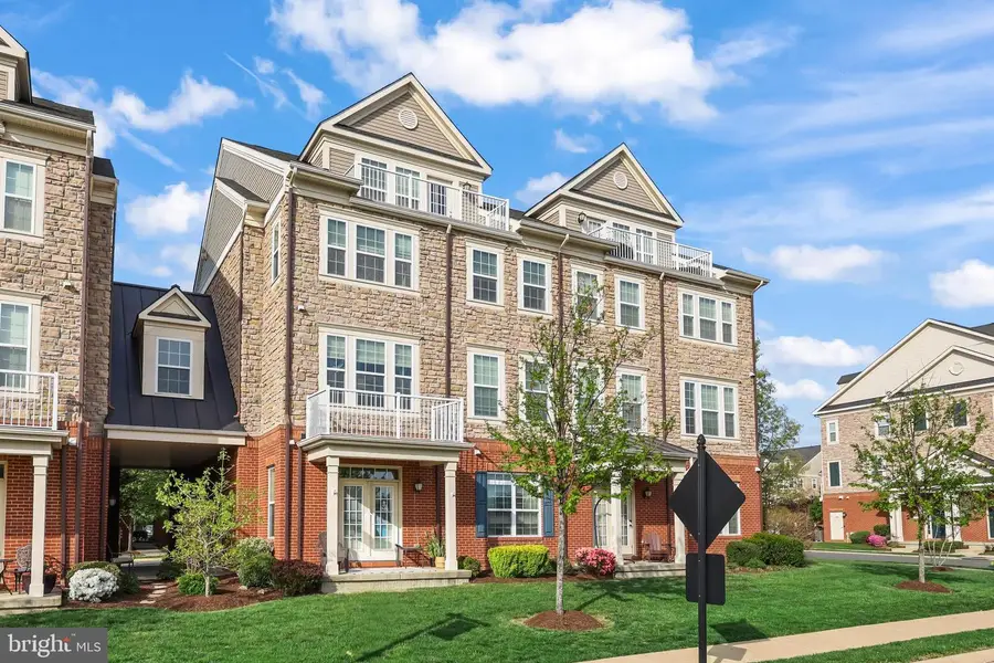 42593 Sunset Ridge Sq, Ashburn, VA 20148 - #2