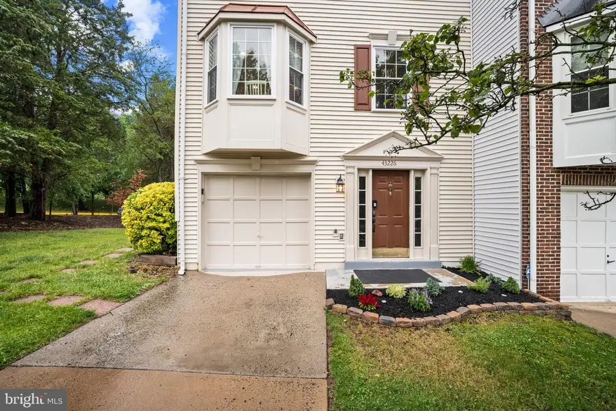 43226 Clearnight Ter, Ashburn, VA 20147 - #3