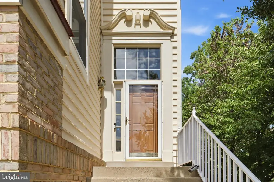 20628 Glenmere Sq, Sterling, VA 20165 - #2