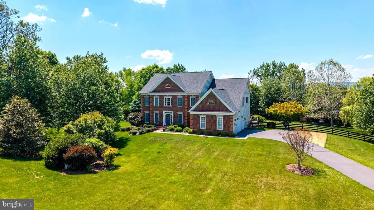 16555 Chestnut Overlook Dr, Purcellville, VA 20132 - #1