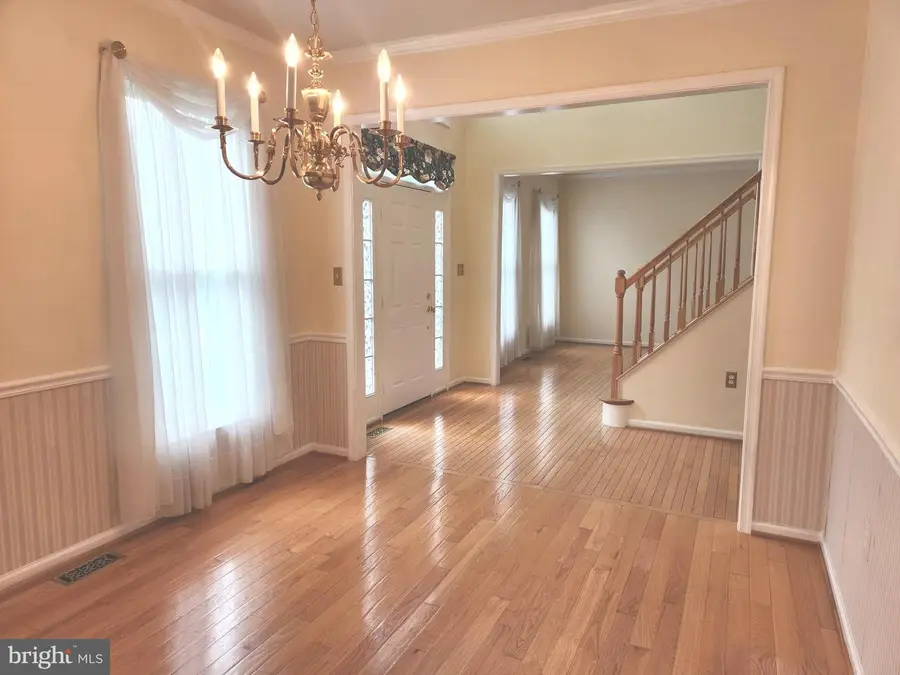 21218 Edgewood Ct, Sterling, VA 20165 - #2