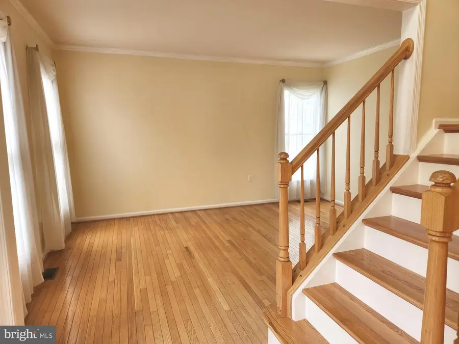 21218 Edgewood Ct, Sterling, VA 20165 - #3