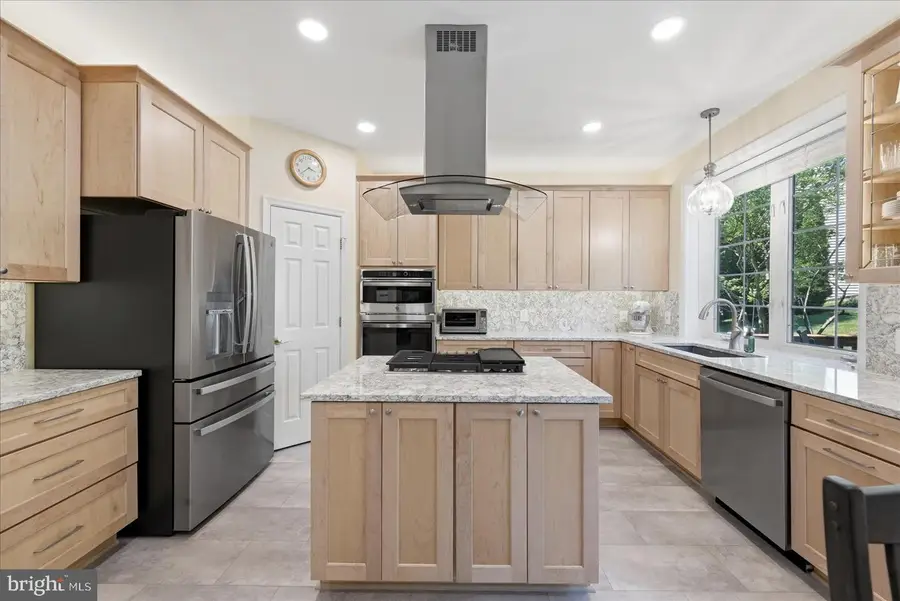 43232 Golf View Dr, Chantilly, VA 20152 - #2
