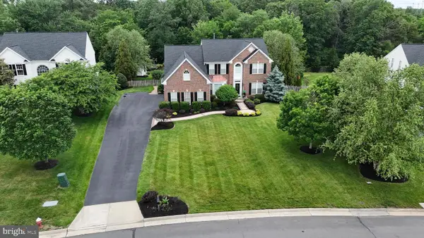 42498 Longacre Dr, CHANTILLY, VA 20152