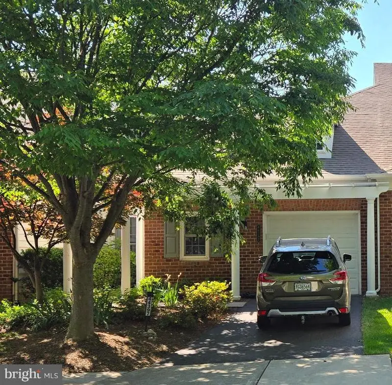 44397 Oakmont Manor Sq, Ashburn, VA 20147 - #1