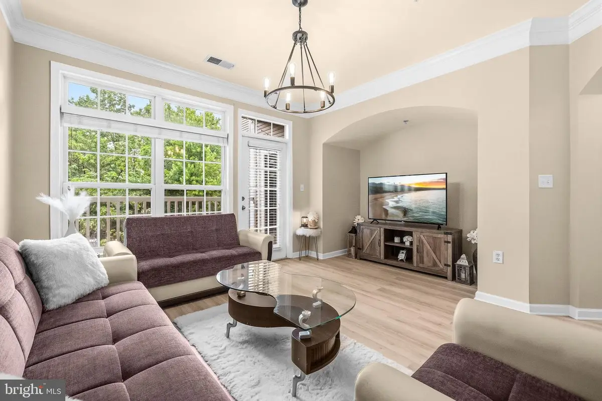512 Sunset View Ter Se #202, Leesburg, VA 20175 - #1