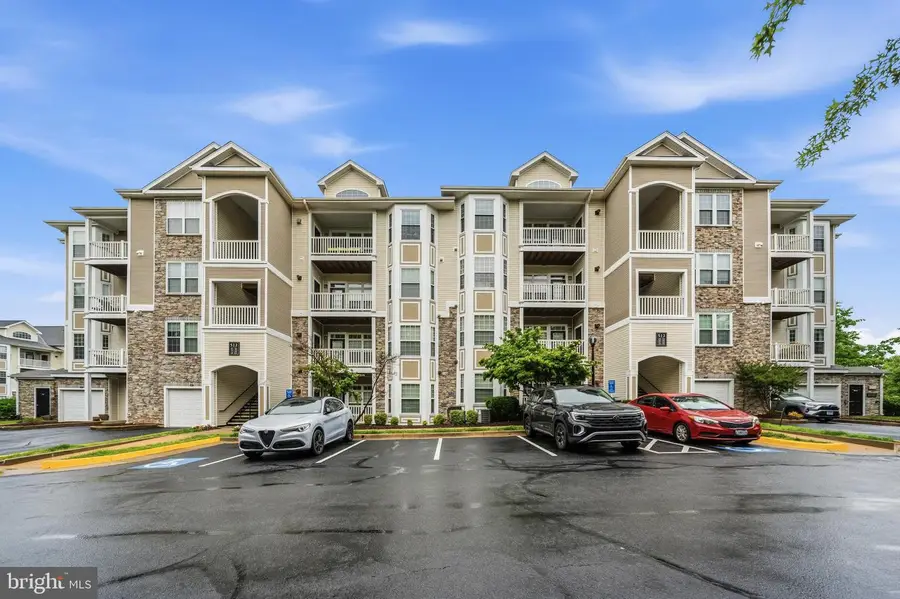 512 Sunset View Ter Se #202, Leesburg, VA 20175 - #3