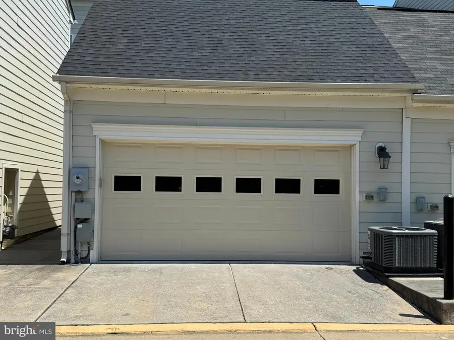 19449 Coppermine Sq, Leesburg, VA 20176 - #2