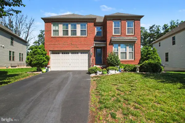 24794 Somerby Dr, CHANTILLY, VA 20152