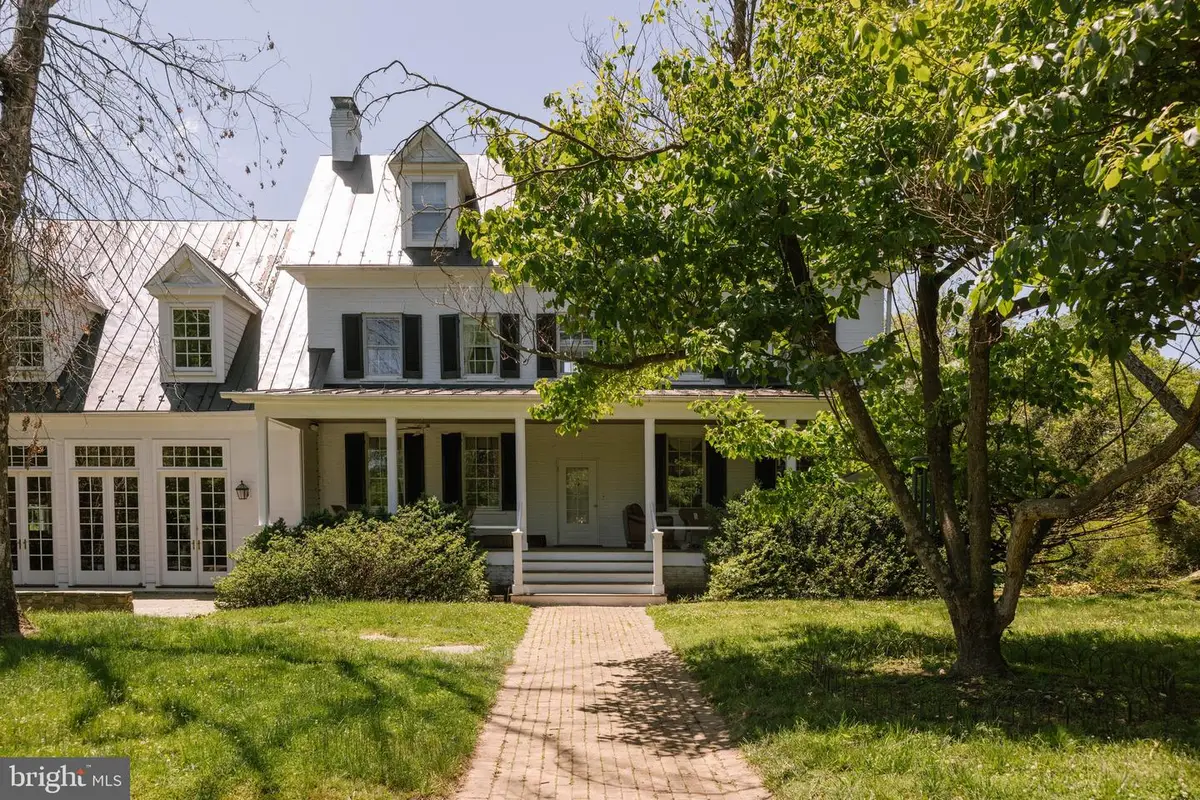 37961 Forest Mills Rd, Leesburg, VA 20175 - #1