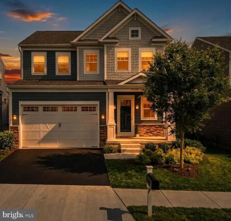 43489 Bettys Farm Dr, Chantilly, VA 20152 - #2