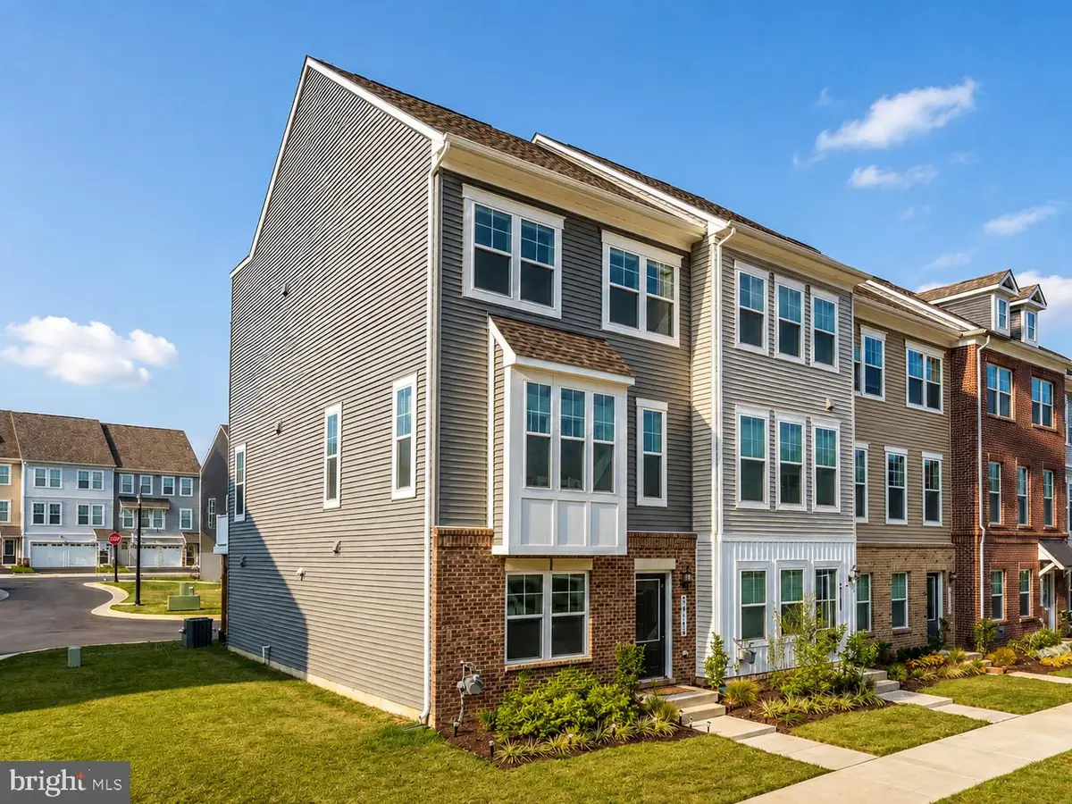 24190 Kilbride Ter, Sterling, VA 20166 - #1