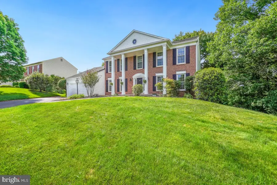 10842 Monticello Dr, Great Falls, VA 22066 - #2