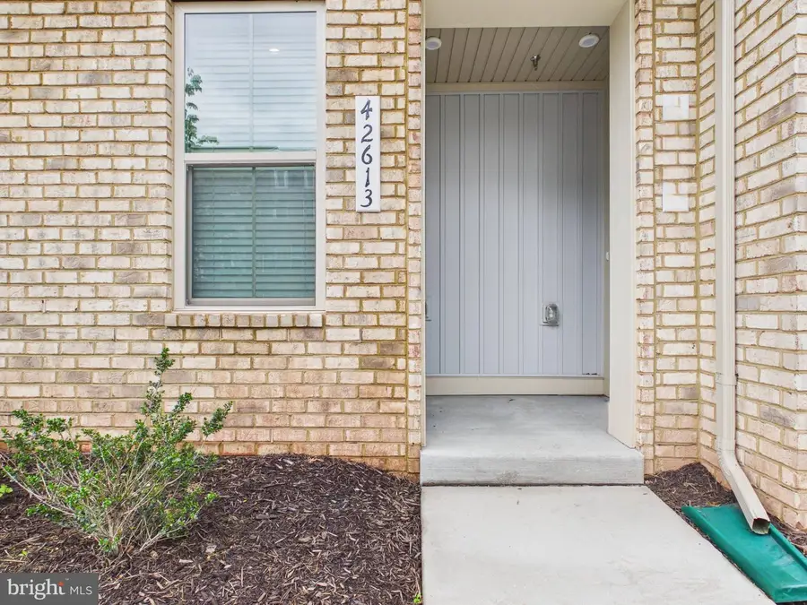 42613 Pitlochry Ter, Sterling, VA 20166 - #2