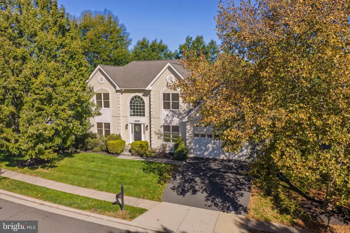 43760 Raymond Way, Ashburn, VA 20147 - #1