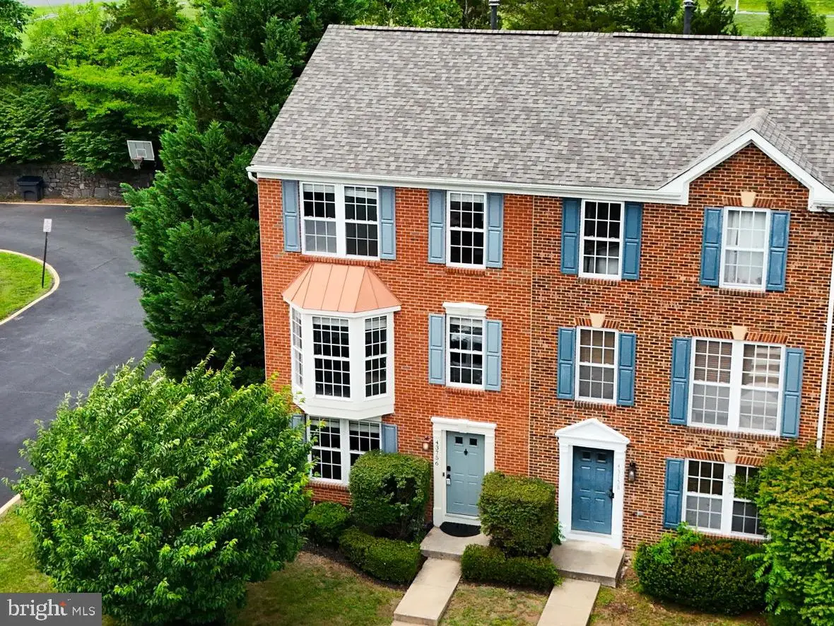 43756 Tolamac Dr, Ashburn, VA 20147 - #1